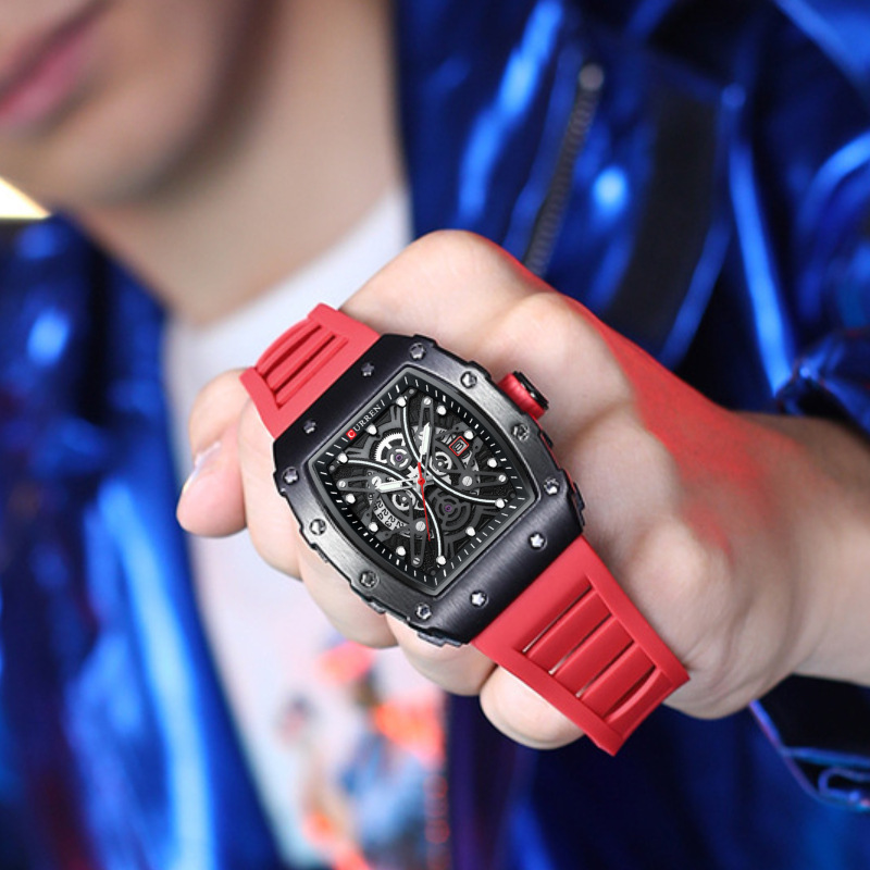 Curren/�����8438��ʿʯӢ�ֱ����ν���������ˮ�˶�������±�