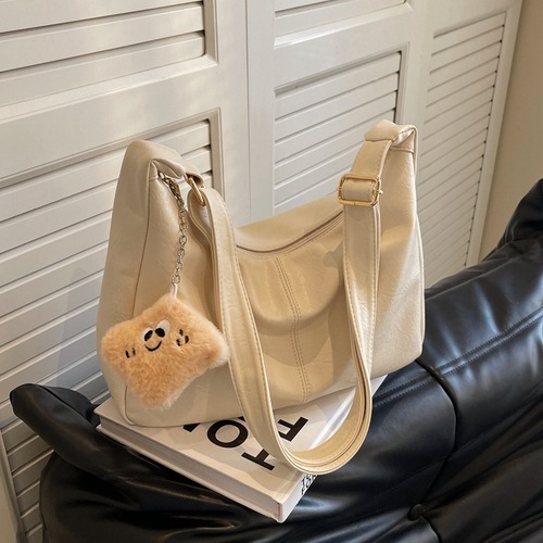 Large-capacity bag for women 2024 new spring and summer retro crossbody tote bag versatile soft leather shoulder class commuter bag