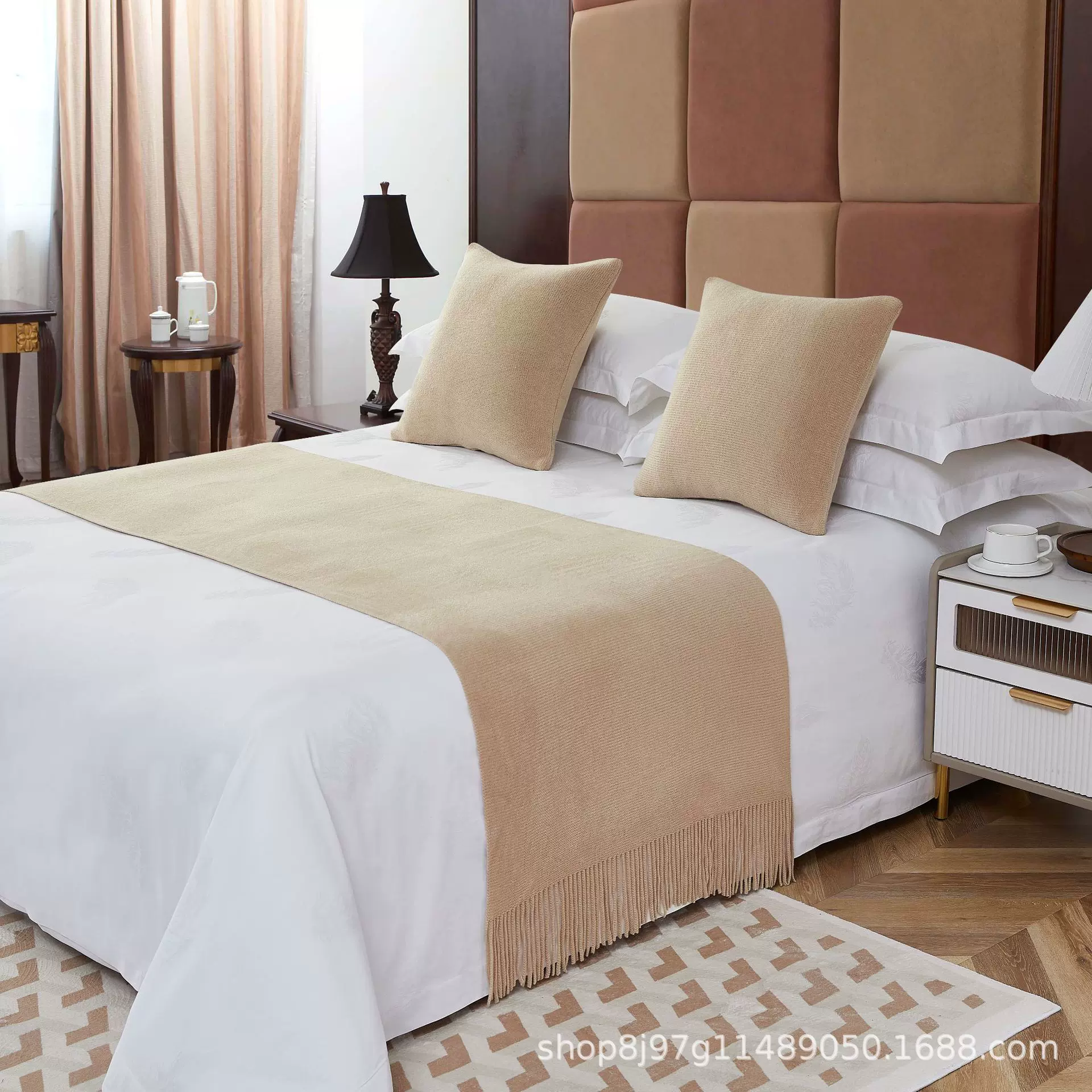 床旗床尾巾高档奢华酒店宾馆抱枕民宿家用结婚纯色床搭巾网红床盖