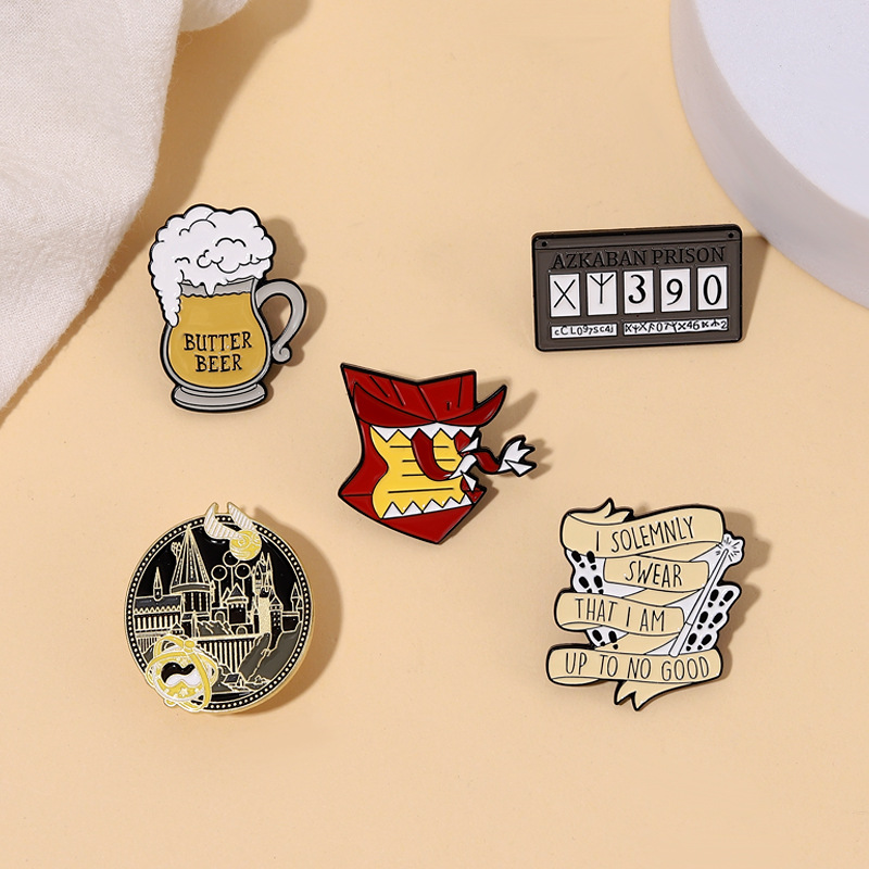 Fashion Beer Letter Alloy Unisex Brooches display picture 2