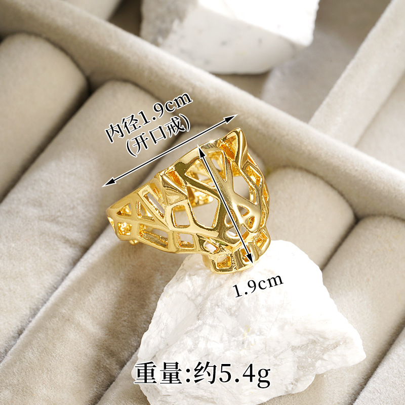 Anillo calvo de cabeza de leopardo j23909