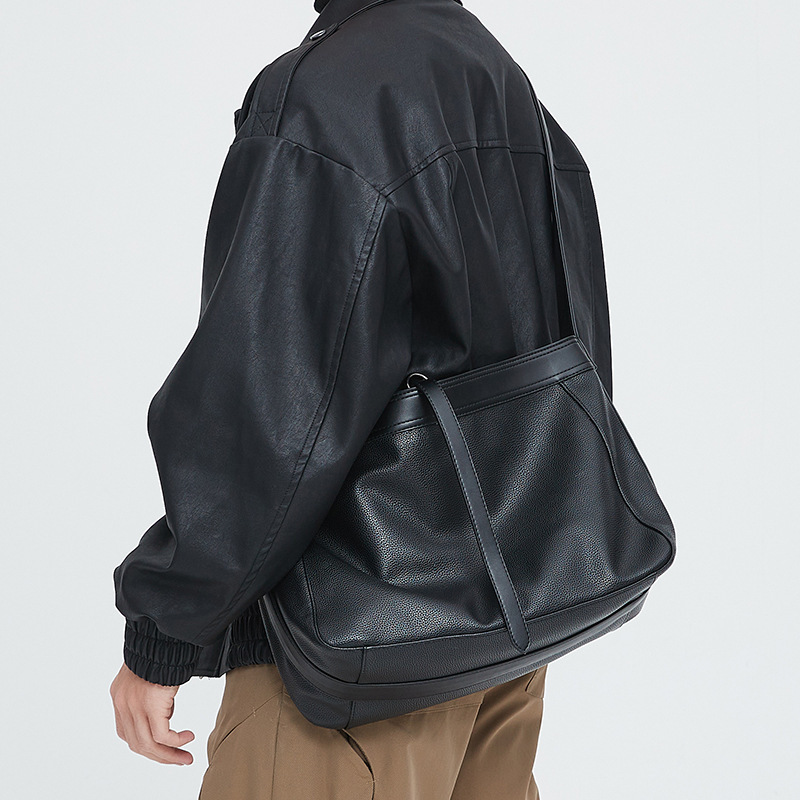 High-grade Litchi Soft Leather Crossbody Bag Men's 2024 New Niche Designer Simple Men's Bag Commuter Shoulder Bag