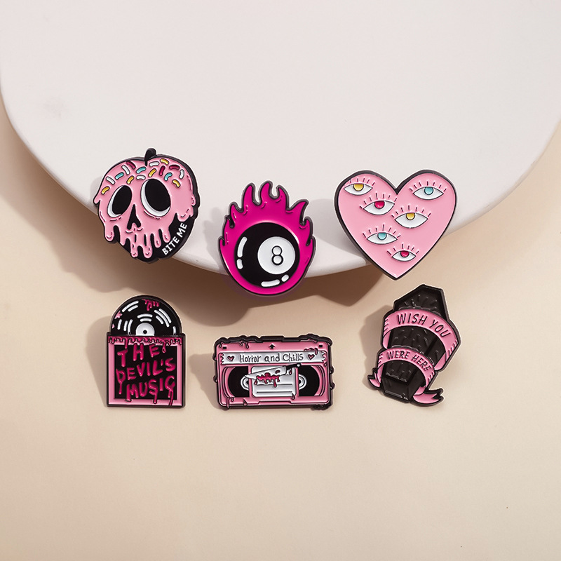 Cartoon Style Pin Heart Shape Eye Skull Alloy Plating Unisex Brooches display picture 4