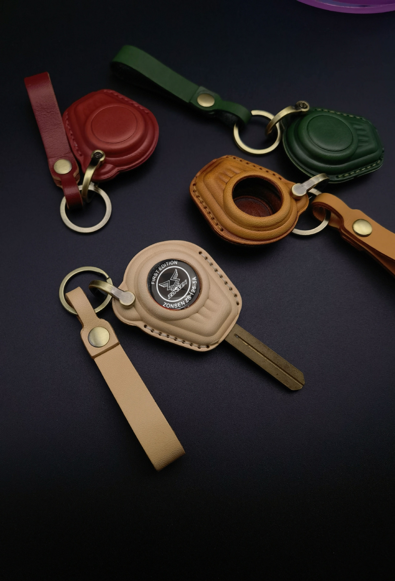 Suitable for Zongshen Yomi Little Bear Dundun Motorcycle Key Cover Bubble Zs125-5A Cowhide Key Bag Buckle