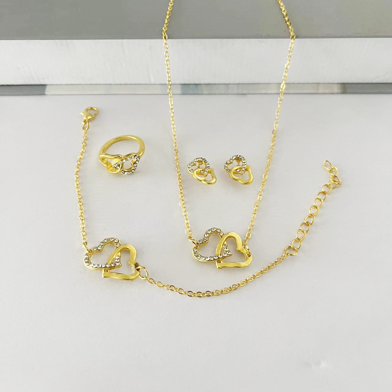2023 nuevo reloj accesorios joyería europea y americana simple todo partido doble amor collar pulsera pendientes pulsera joyería