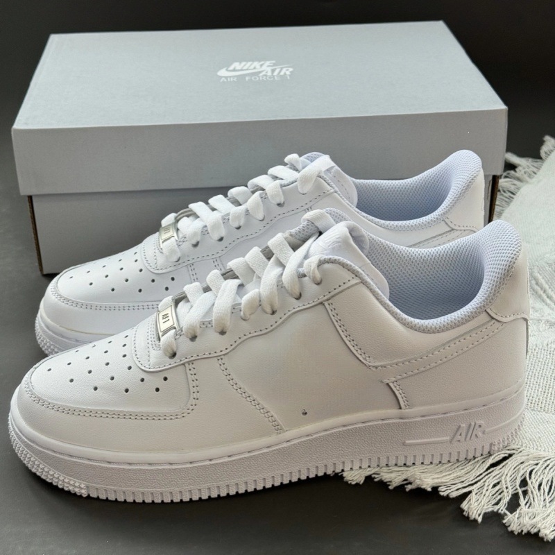 Chunyuan Air Force No. 1 Putian zapatos blancos clásicos bajos, zapatos de skate casuales, zapatos deportivos blancos.