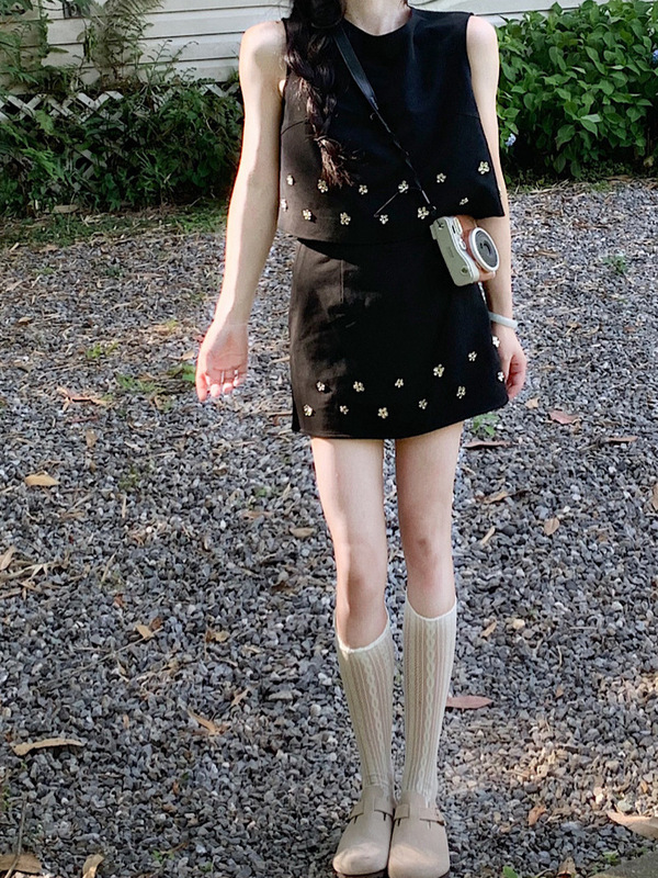 気質の小さな香りのファッションスーツ女性のための夏の 2025 新しい手縫いフラワーベストストレートスカート 2 点セット|undefined