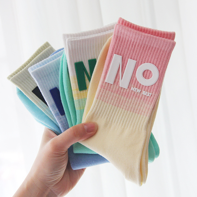 2025d New R For Women Gradient Color Mid-Calf Spring Summer Trendy Brand Personality Sports Women's Socks_voghion.com