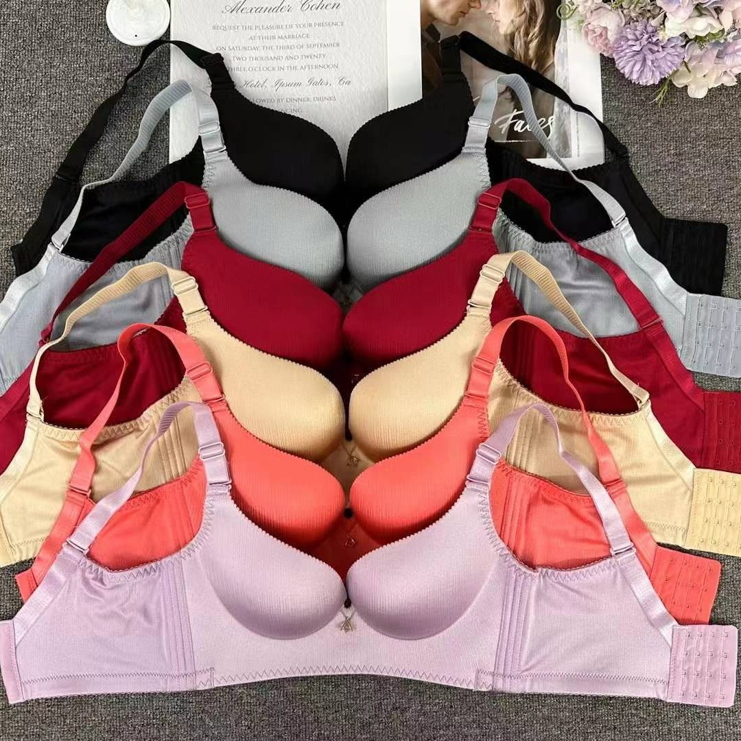 Nuevo estilo de verano brillante sin marcas cómodas ropa interior brillante sexy desnudo sujetador contra el pecho contra la caída del sujetador