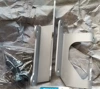 Silver landing gear with accessories