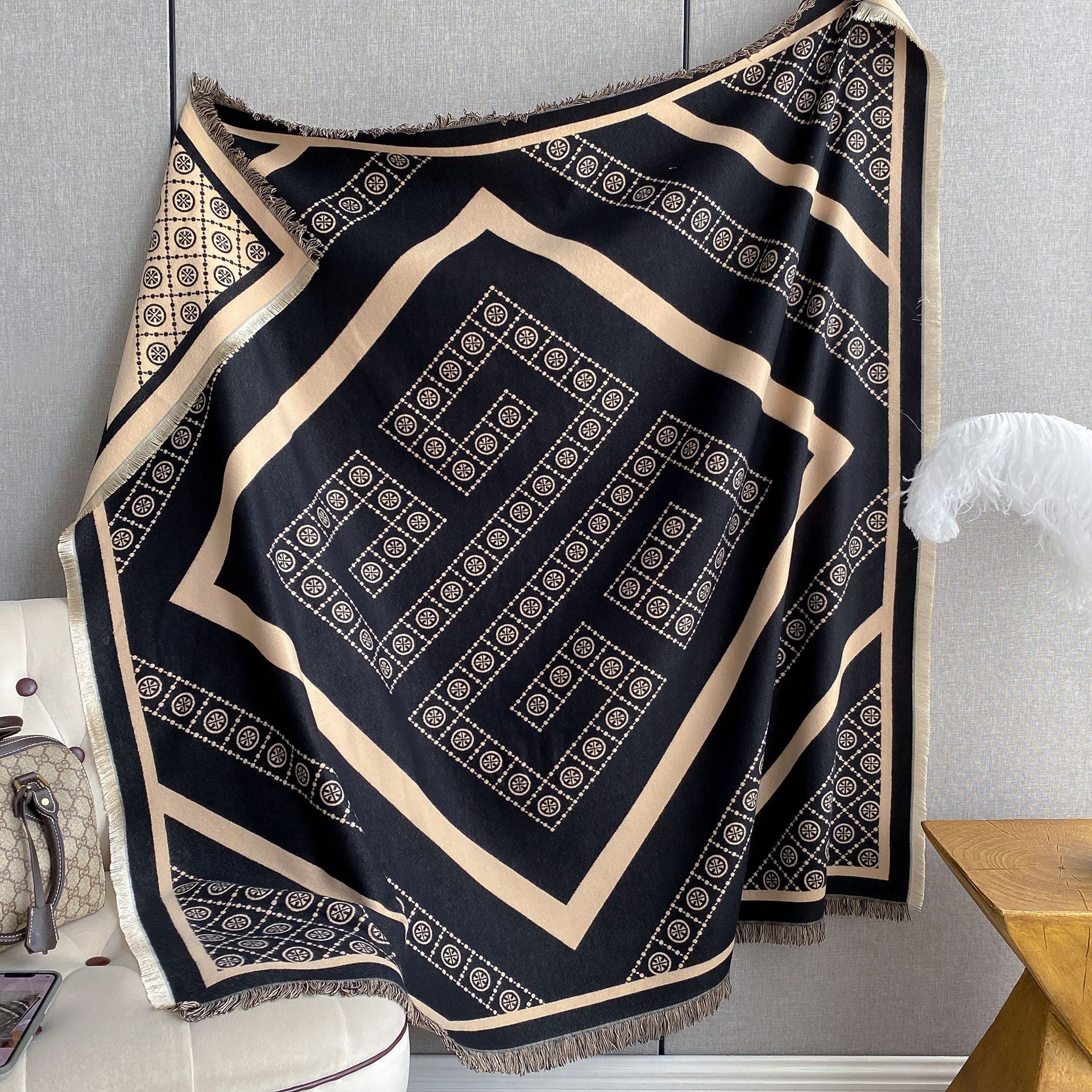 Otoño e invierno nuevo 130*130 bufanda cuadrada grande versátil letras clásicas cachemira-como chal de viaje al aire libre bufanda caliente