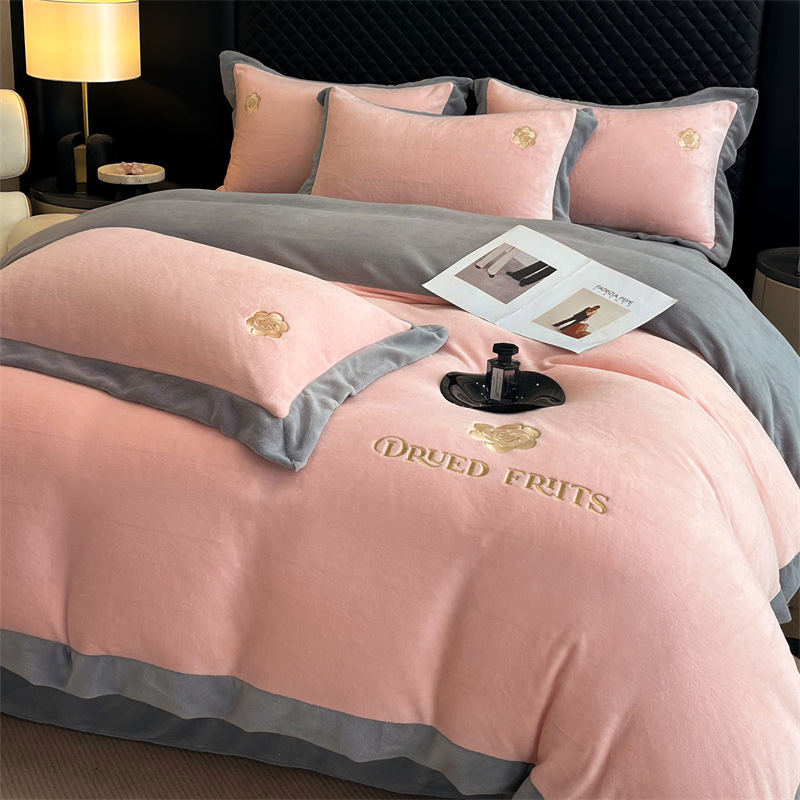 Invierno grueso terciopelo de leche traje de cuatro piezas terciopelo de coral simple color sólido bordado funda de edredón sábana ropa de cama de terciopelo de doble cara