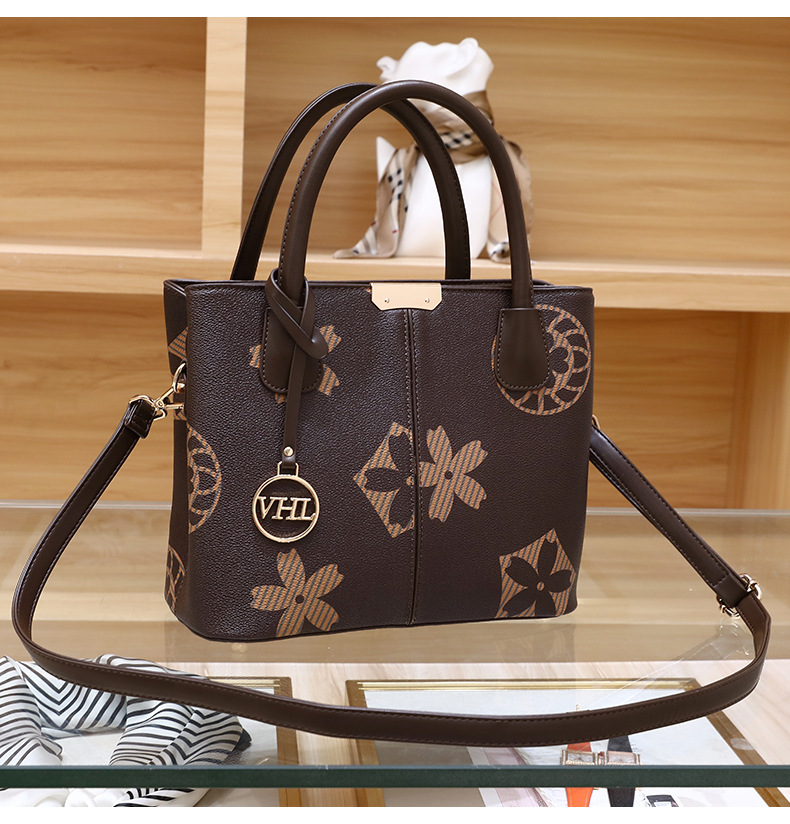 2023 New Hot Selling Love Sunday Women's Bag Versatile Printed Temperament Handbag Large Capacity Shoulder Bag_voghion.com