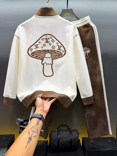 High-end fashion autumn and winter sweatshirt set for men, 2026 new style cardigan jacket and pants, a complete outfit with a sophisticated look for men