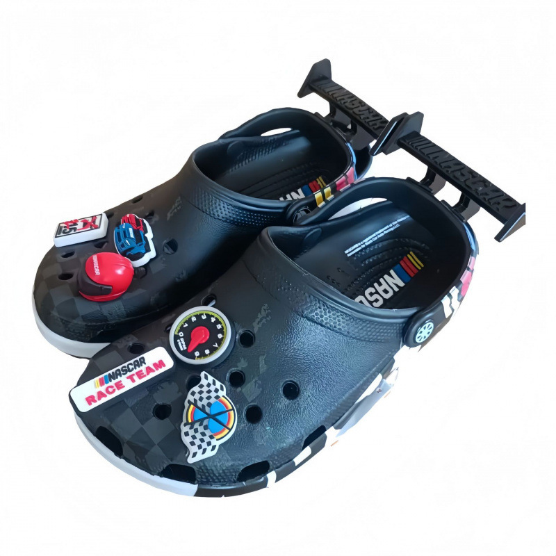 Kajia's New Racing-Themed Clogs for Men and Women, Outdoor Non-Slip Beach Shoes, Classic Flashing Lights, Wholesale from the Manufacturer