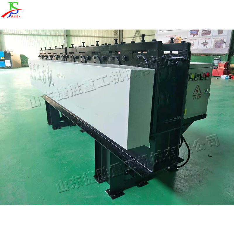 Máquina de cambio de tubo cuadrado de tubo redondo Máquina de cambio de tubo cuadrado de tubo de acero de desecho que forma la máquina