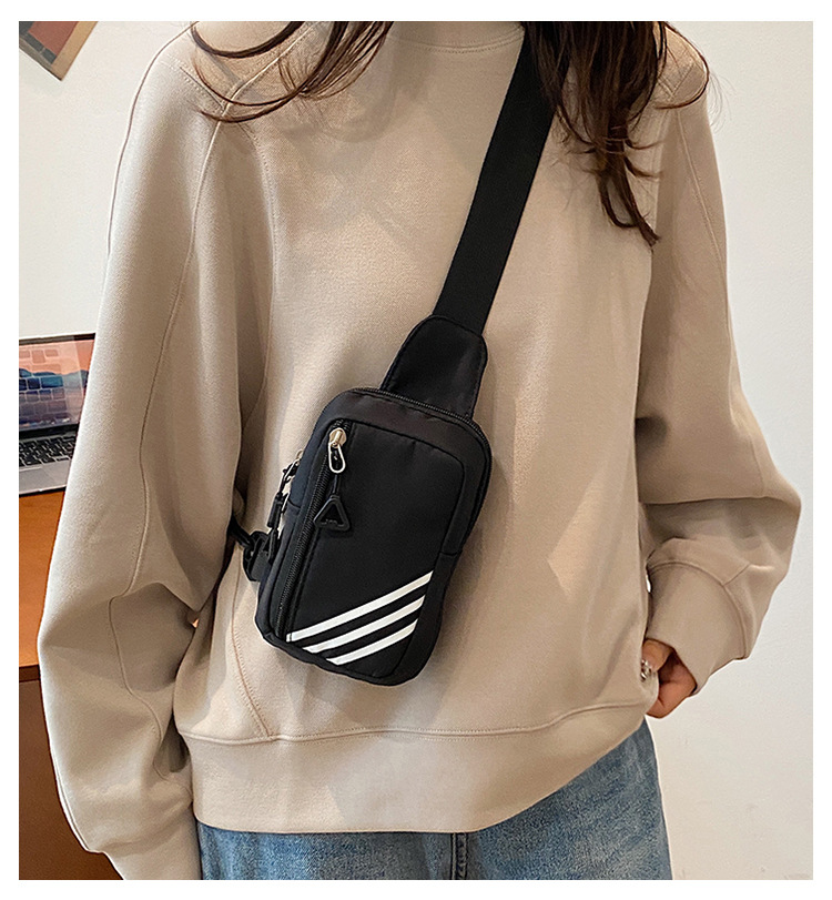Fashionable crossbody phone bag, niche chest bag, mini crossbody bag, casual Japanese sporty small bag, light and simple single-shoulder bag undefined