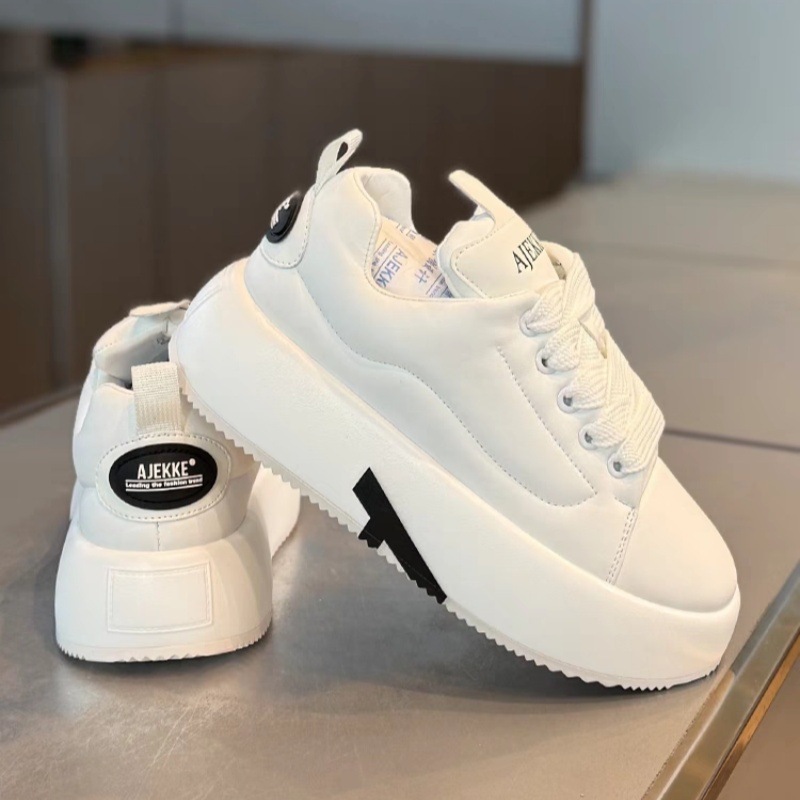 High-End Men's Shoes for Autumn and Winter, Niche Original Thick-Soled Casual Sneakers, Men's Inner Heightening Trendy Sports White Shoes High-End Men's Shoes for Autumn and Winter, Niche Original Thick-Soled Casual Sneakers, Men's Inner Heightening Trendy Sports White Shoes