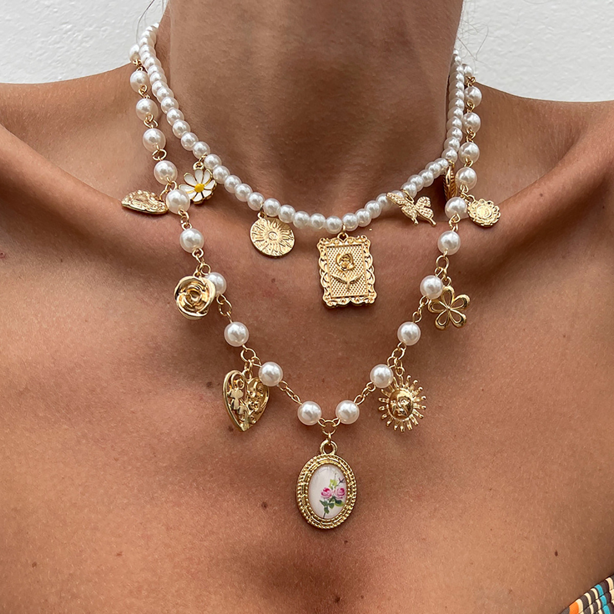 34g Weight Lobster Trigger Clasp Closure Clasp Closure Type Alloy Pendant Material Necklace Classification Pearl Chain Material Beaded Chain Chain Type 1 Piece Quantity Holiday, Daily Occasion Imitation Pearl, Alloy Material Heart Shape, Flower Pattern All Seasons Season Women's Gender Plating Design Sweet Style Women's Imitation Pearl Alloy Beaded Chain Plating Heart Shape Flower Necklace Imitation Pearl Jewelry 9