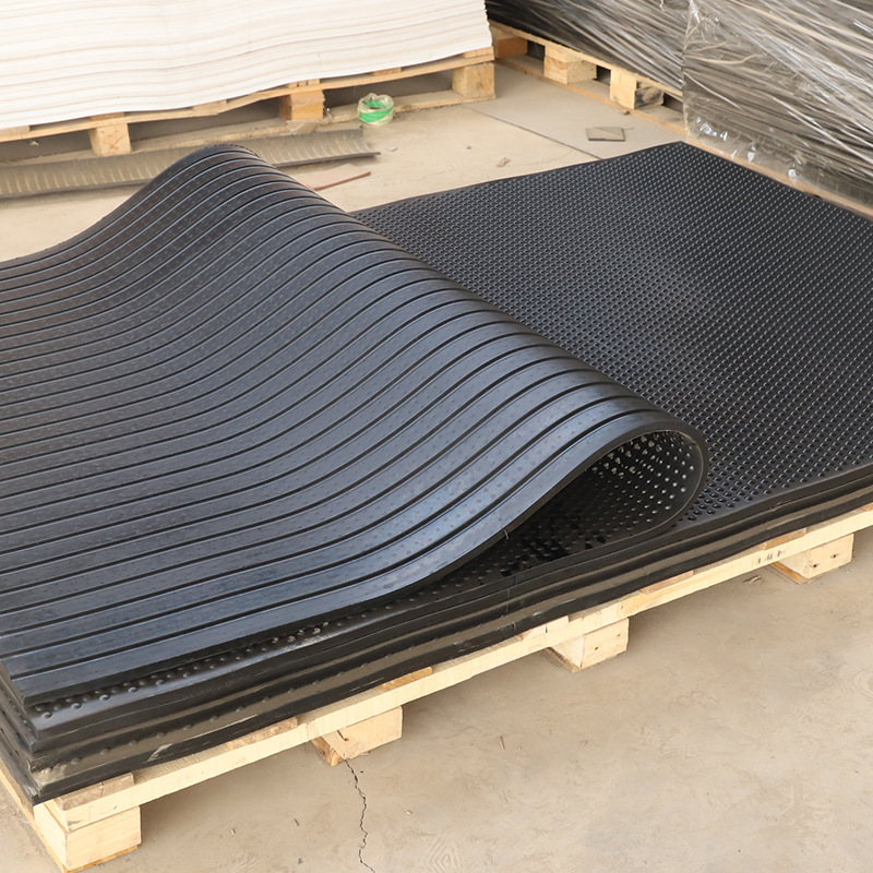 畜牧垫牛棚垫圆点橡胶板加厚防滑地垫防滑板养牛垫耐磨减震橡胶板