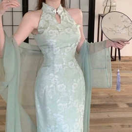新中式清冷感绿色改良旗袍性感夏季新款女装挂脖连衣裙女