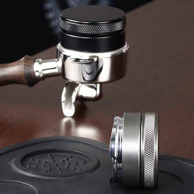 Pulsador de polvo de tela de café Martillo de polvo Pulpa transfronteriza de tres hojas 304 Pulsador de polvo de café de acero inoxidable 51mm