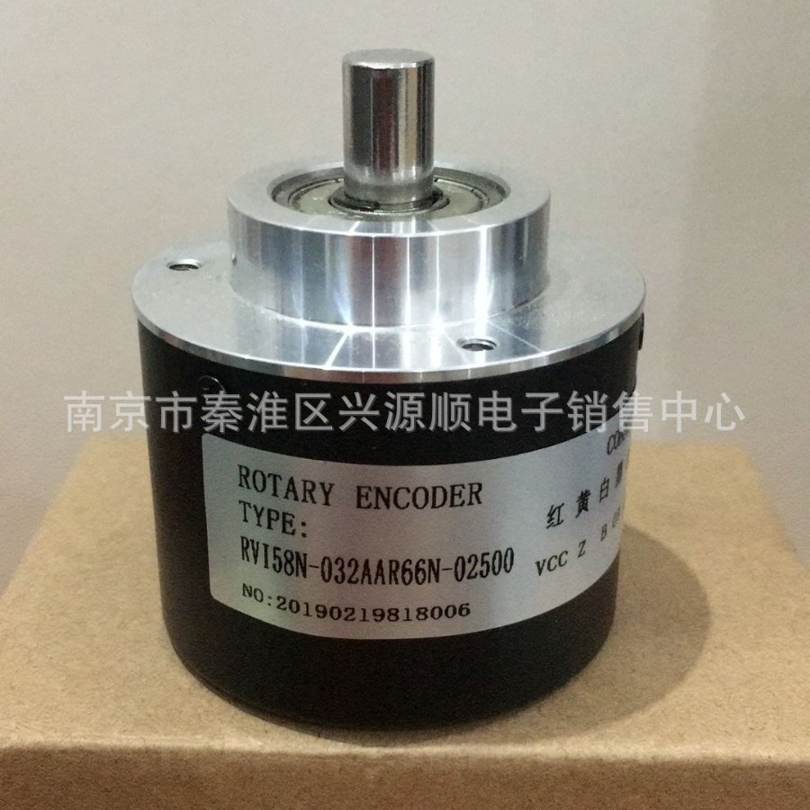 ISC5810-001C-1024BZ1-5-30T  RVI58N-032AAR66N-02500 编码器