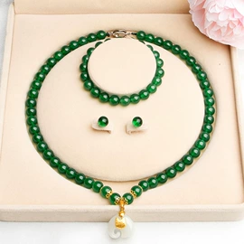 翡翠项饰;翡翠手饰;天然珍珠项饰