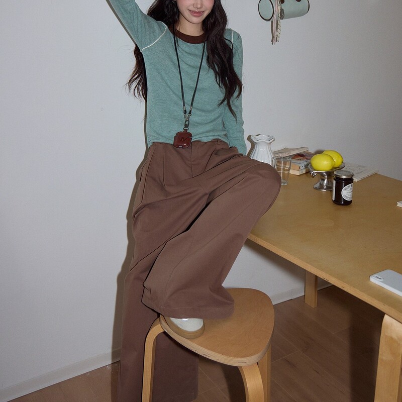 Retro Green Round Neck Knitwear for Women 2025 Autumn New High-End Elegant Slimming Look Long-Sleeved Top