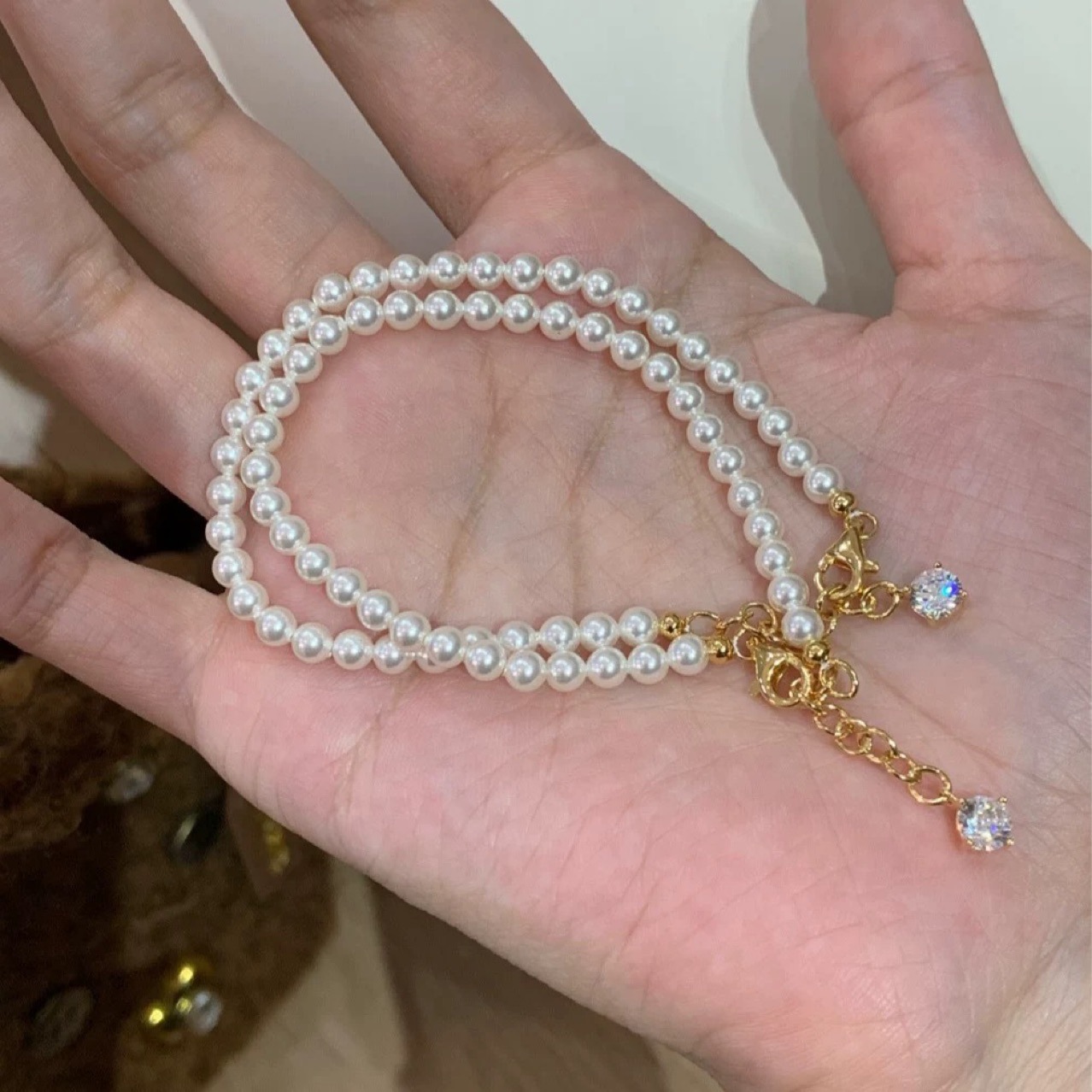 Retro sophisticated bracelet with zircon pearl