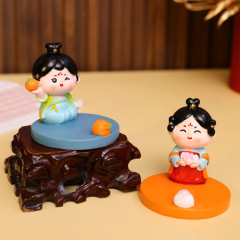 創意的な家庭装飾品の唐仕女の携帯電話は中国風の事務室のデスクトップの小さい置物を支えて女子学生にプレゼントします。