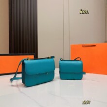 ԭ��Constance�ս���ս����Ƥ�߼��н�����ۯB��