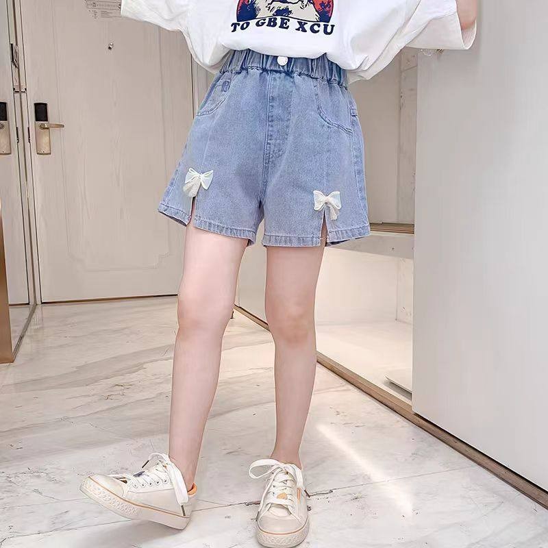 女児服、夏用ワイドデニムショートパンツ、プリーツスカート、中・大型子供用ゆったりホットパンツ、女児スカート、パンツ、トレンド子供