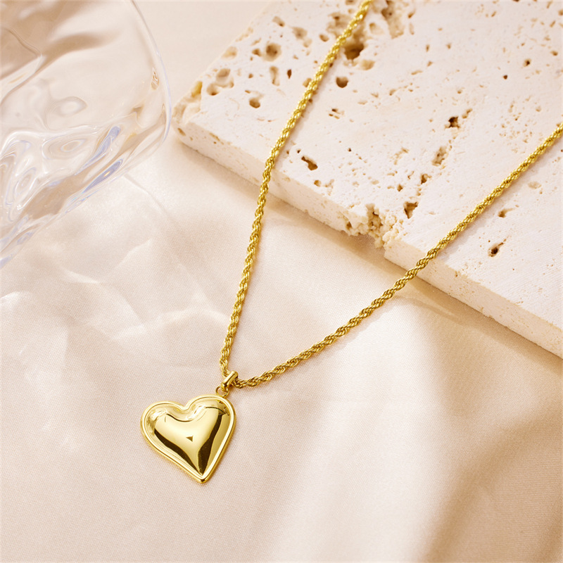 Women's Gender Wholesale Jewelry Princess Heart Shape Stainless Steel Beaded Pendant Necklace