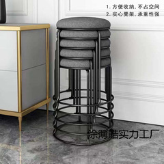 家庭用強化丸スツール、ネット有名人の小さなスツール、積み重ね可能で耐久性のある丸スツール、北欧のダイニングテーブルスツール、モダンでシンプルなベンチ