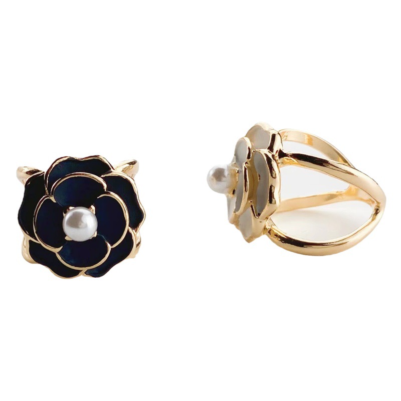 Pañuelo de seda hebilla multifuncional nuevo Camellia hebilla de esquina de doble uso bufanda pequeña bufanda cuadrada hebilla de bufanda de perla