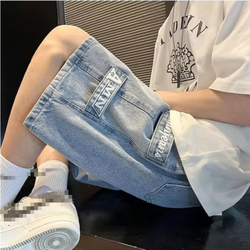 American-style vintage denim shorts for men, summer thin design with large pockets—workwear-inspired five-panel shorts; relaxed-fit, casual shorts for teens.