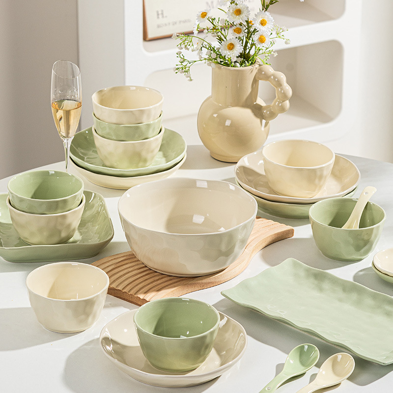 Underglaze 컬러 크림 스타일 세라믹 식기 빛 고급 가정용 고가치 요리 및 요리 요리 DIY 콤비네이션 보울과 젓가락 세트