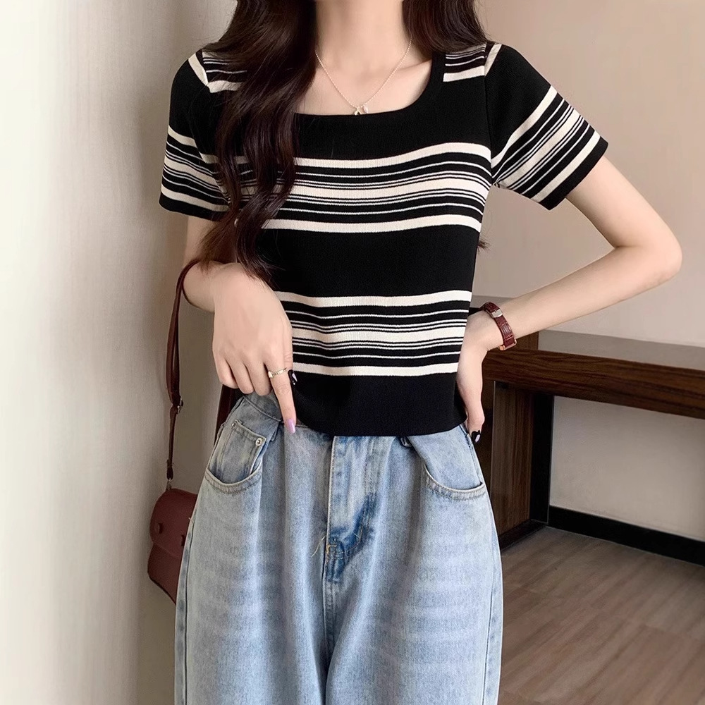 Ropa de verano 2025, nuevo estilo francés dulce y picante viento interior con mangas cortas de cuello cuadrado de mujer camisa de punto rayada corta camisa de estudiante