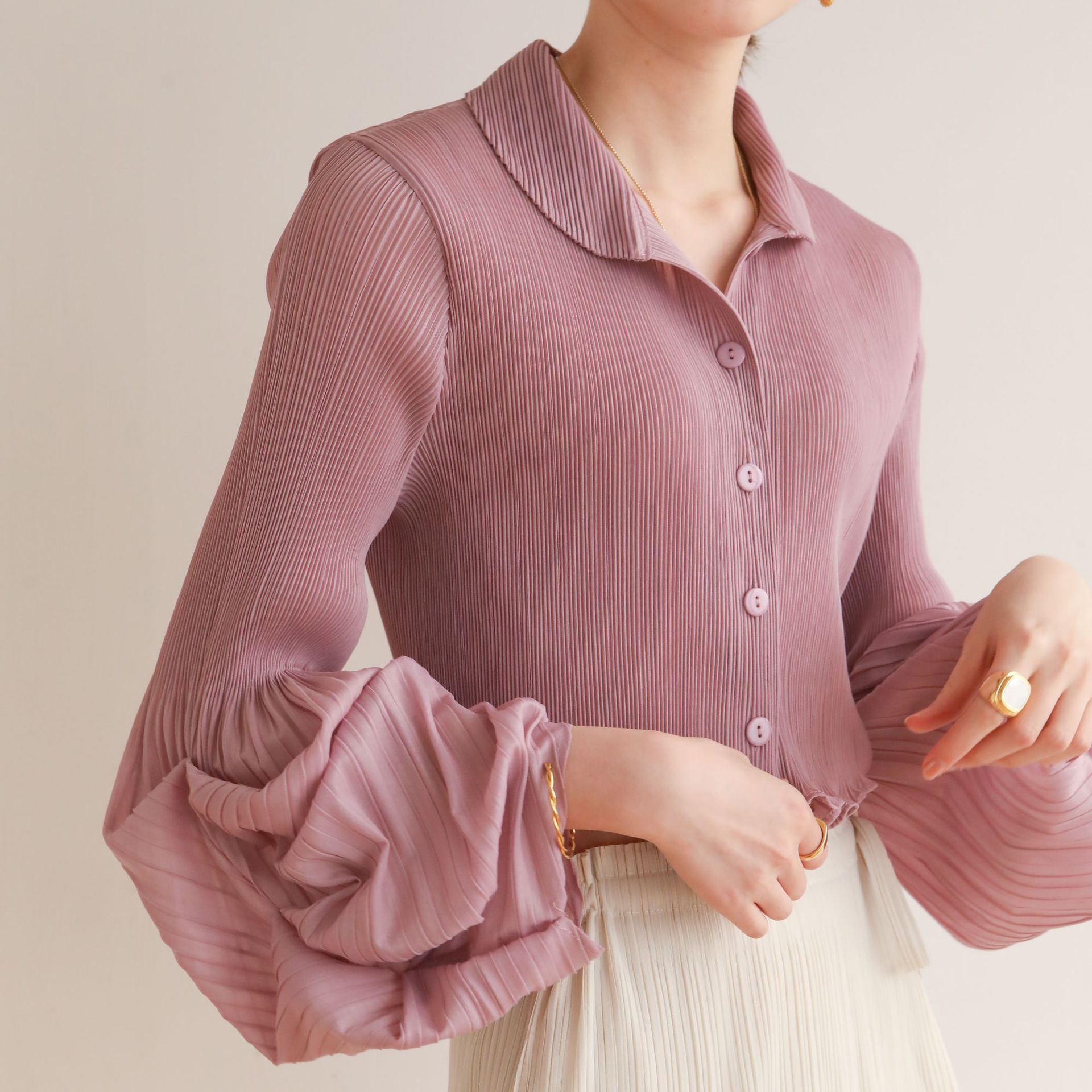 Otoño y primavera nueva llegada estilo de gama alta plisado puff mangas de moda de gama alta adelgazamiento temperamento pequeños pliegues superiores