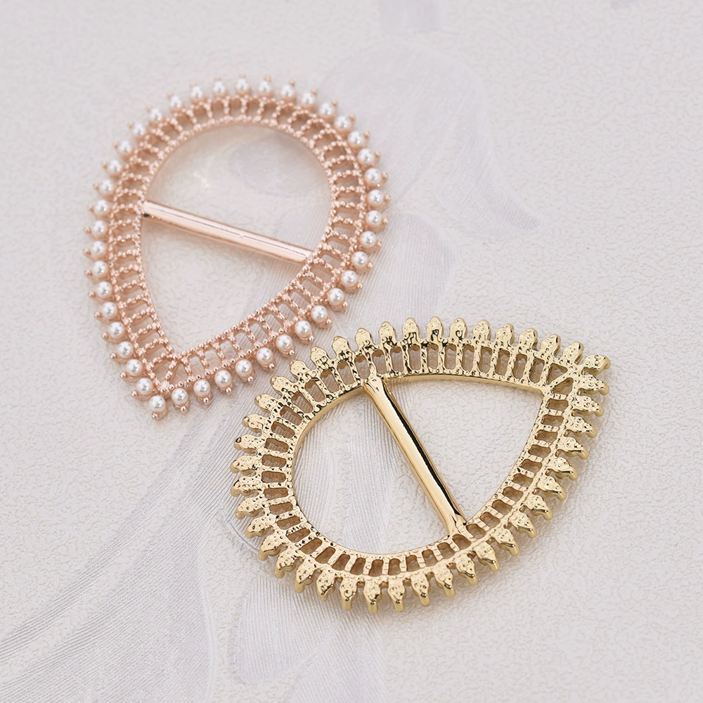 Universal fashionable high-end brooch, Korean style
