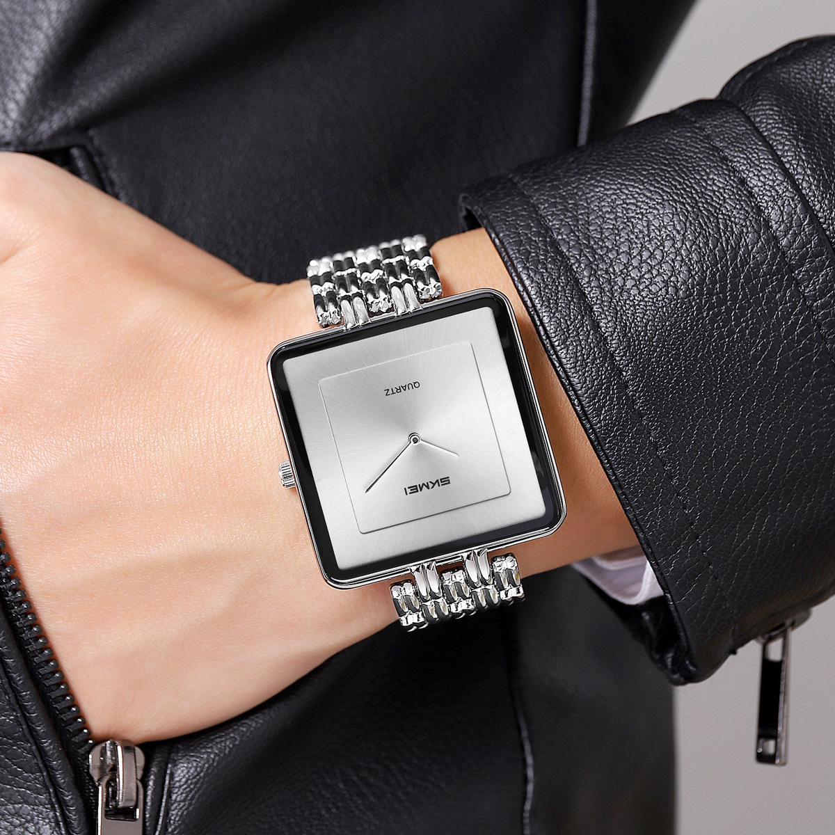Reloj de cuarzo para hombre cuadrado impermeable ligero reloj de negocios de lujo suministro transfronterizo regalos personalizados fábrica de origen