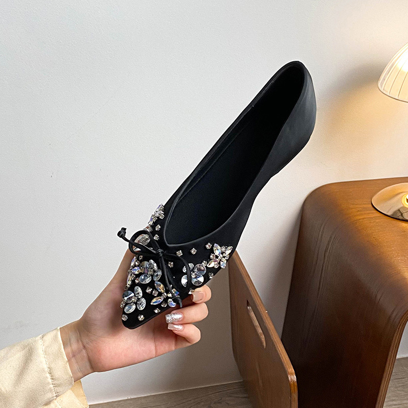 2026 New Korean Style Pointed Toe Bowknot Rhinestone Women's Shoes Versatile Platform Shoes with Hidden Height Increase Large Size Women's Shoes 41-43