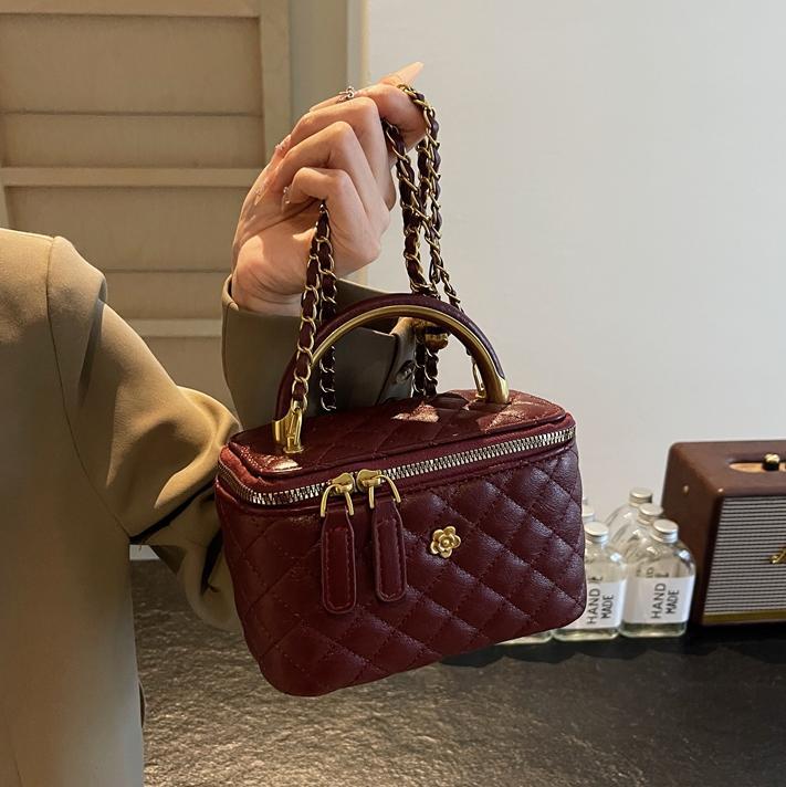 Xiaoxiang estilo de cadena de diamond bolso cuadrado 2024 nuevo bolso de caja de moda de mano popular bolso de mochila versátil