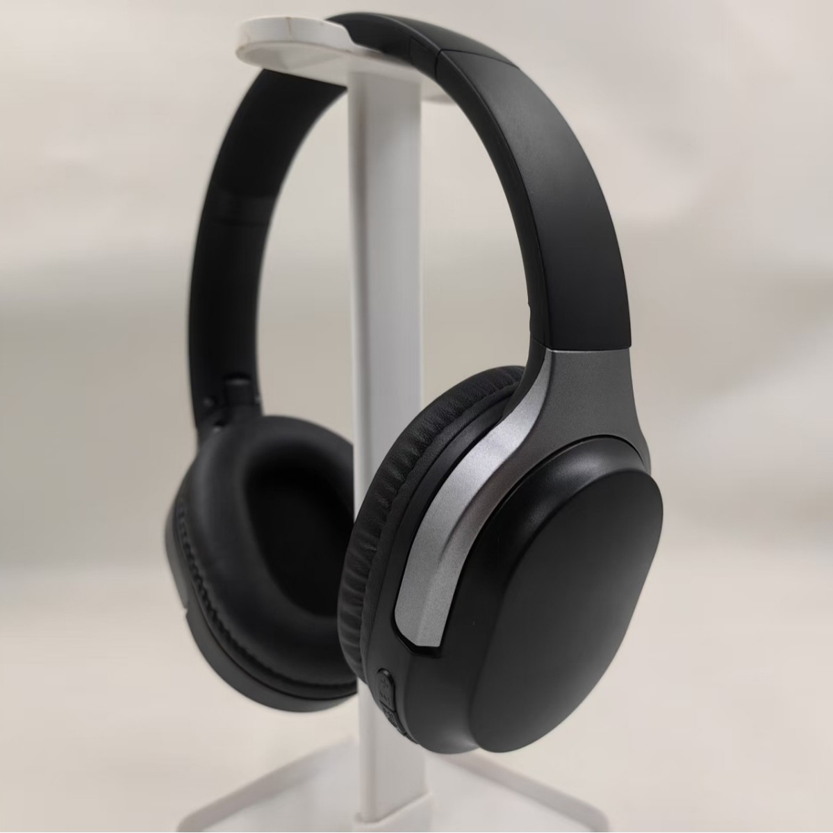 2025 Head-Mounted Private Model Bluetooth Headset Wireless Bluetooth Headset Foldableing Rotating Subwoofer Gaming Headset for Kidsren