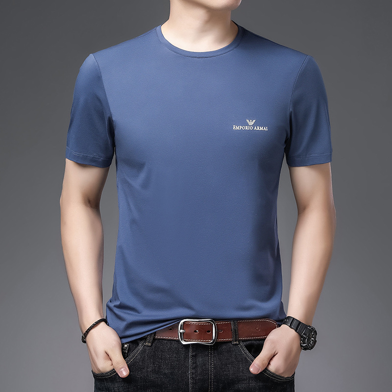 summer trend short sleeve T-shirt with a round collar for leisure