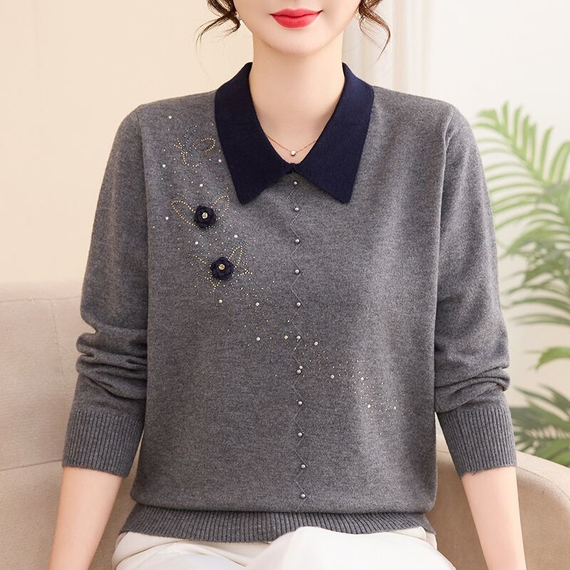 Stylish spring and autumn collared sweater for mothers in their fifties, a fashionable knit short-sleeved top for middle-aged and elderly women, perfect as an outer layer or base layer