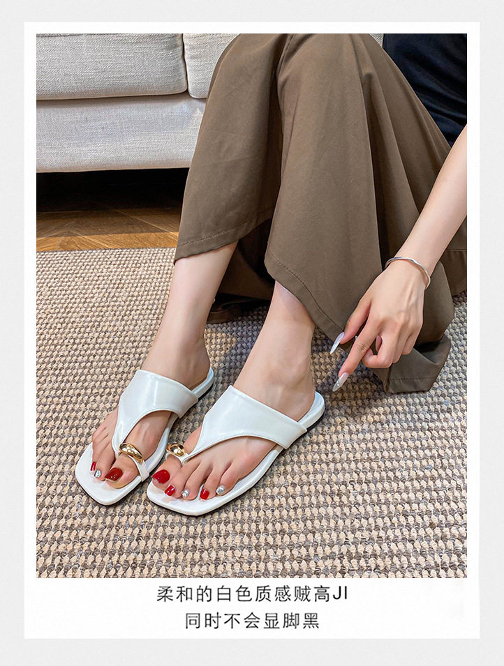 Dép sandal nữ quai ngang xỏ ngón mũi vuông đế bằng — Màu trắng, Màu vàng, Màu đen chi tiết 17