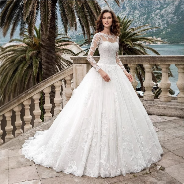 Foreign Trade Wedding Dress Amazon Export 2025 New Long-Sleeved Lace Slimming Look and Elegant Trailing Bride Wedding Dress for Women