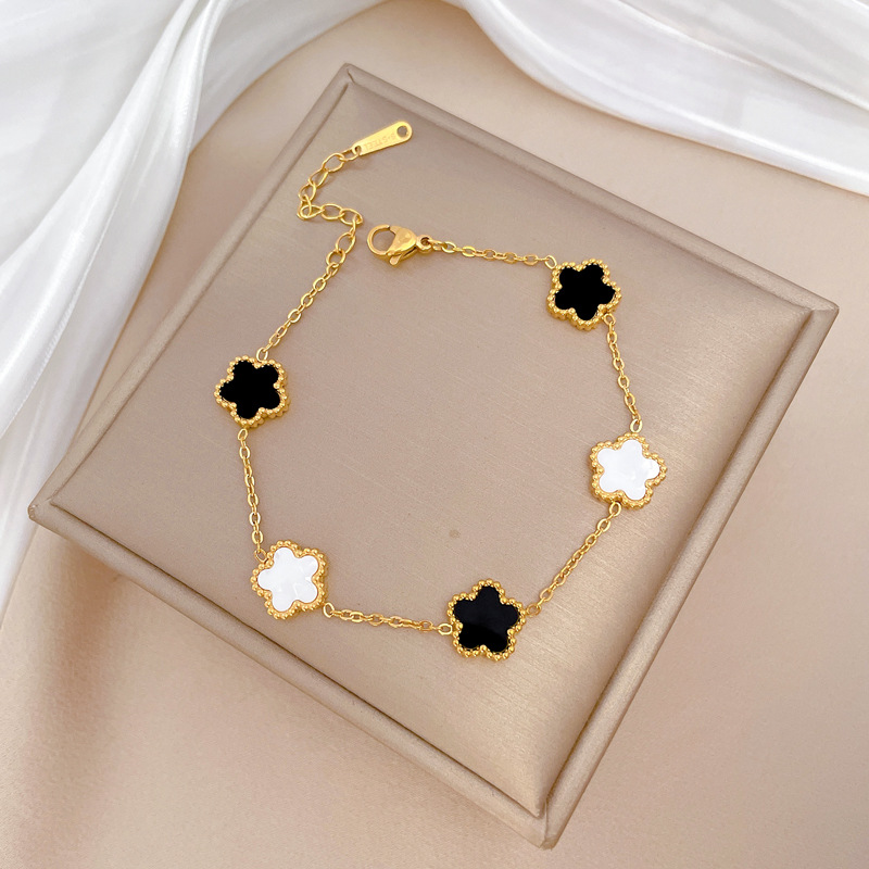 【 All-titanium Steel 】 Five flower shells Dongdaemun personalized bracelet, a retro birthday gift for a female Internet celebrity and her best friend pic 5